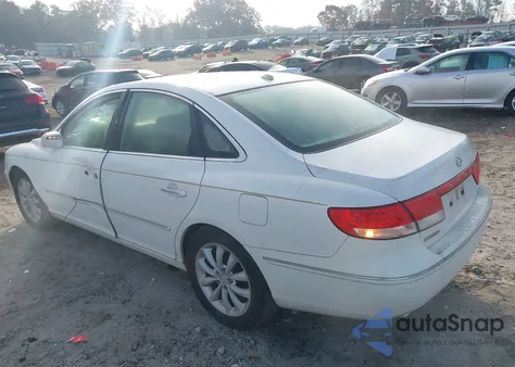 2008 Hyundai Azera Limited z USA, uszkodzony, nr VIN KMHFC46FX8A287787